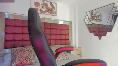 Emma  online show from 11/23/25, 05:57