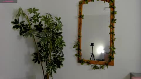 Emma  online show from 12/14/25, 06:01