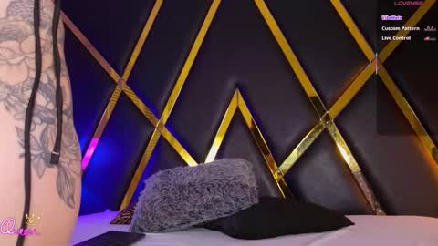 Snapshot of emmacasttro chatting on 03/17/26, 12:19 Emma online show from 03/17/26, 12:19