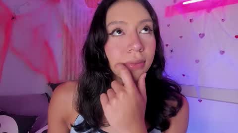 Snapshot of emmaclark_1 chatting on 10/27/25, 09:08 emmaclark_1 online show from 10/27/25, 09:08