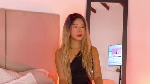 Snapshot of emmadalton chatting on 03/25/26, 04:46 E M M A online show from 03/25/26, 04:46