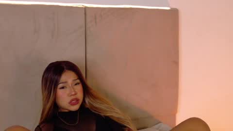 Snapshot of emmadalton chatting on 04/22/26, 10:55 E M M A online show from 04/22/26, 10:55