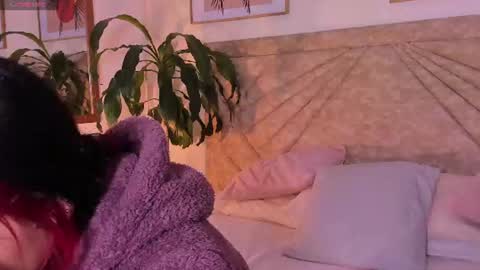 Snapshot of emmaduff_ chatting on 06/10/26, 11:53 online show from 06/10/26, 11:53
