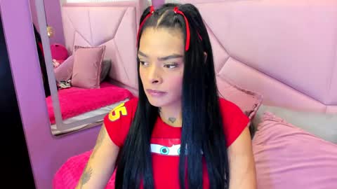 emmaebony_ online show from 06/02/26, 12:29