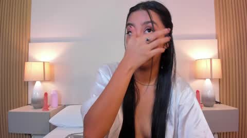 emmaespencer  online show from 05/09/26, 11:48