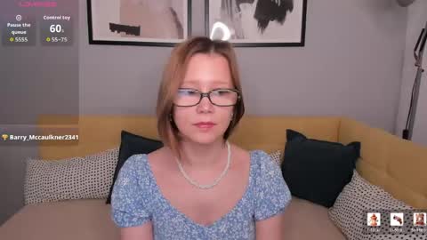 Snapshot of emmaethereal chatting on 05/29/26, 01:36 Emma 3 online show from 05/29/26, 01:36