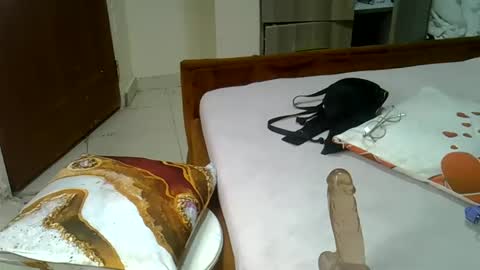 Emma online show from 02/17/25, 02:20