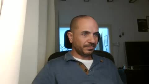 Snapshot of emmagold123 chatting on 01/30/25, 04:45 Ariel online show from 01/30/25, 04:45