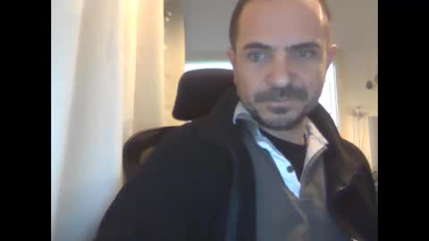 Snapshot of emmagold123 chatting on 02/13/25, 04:07 Ariel online show from 02/13/25, 04:07