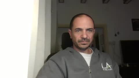 Ariel online show from 03/09/25, 03:32