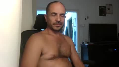 Ariel online show from 10/03/25, 08:17