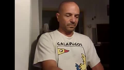 Snapshot of emmagold123 chatting on 10/16/25, 04:02 Ariel online show from 10/16/25, 04:02