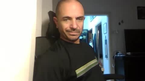 Ariel online show from 11/03/25, 05:36