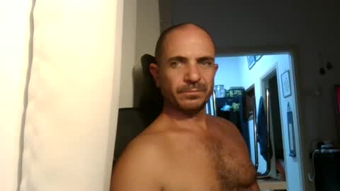 Ariel online show from 11/04/25, 08:41