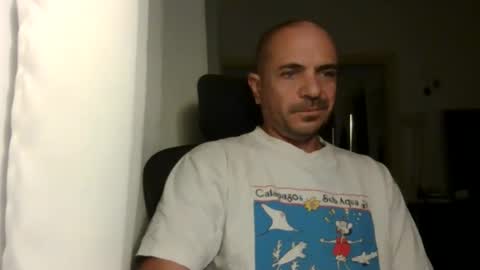 Snapshot of emmagold123 chatting on 11/09/25, 03:38 Ariel online show from 11/09/25, 03:38