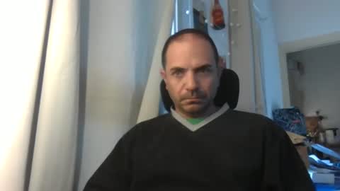 Snapshot of emmagold123 chatting on 03/08/26, 05:00 Ariel online show from 03/08/26, 05:00