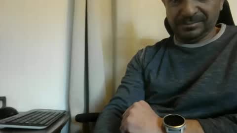 Snapshot of emmagold123 chatting on 03/16/26, 12:42 Ariel online show from 03/16/26, 12:42