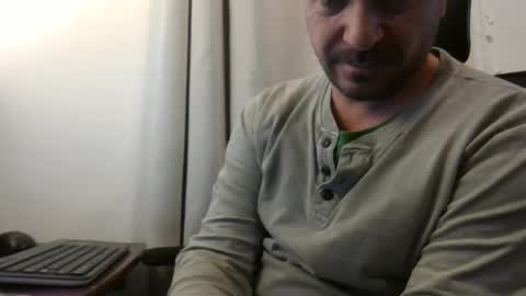 Snapshot of emmagold123 chatting on 03/19/26, 04:11 Ariel online show from 03/19/26, 04:11