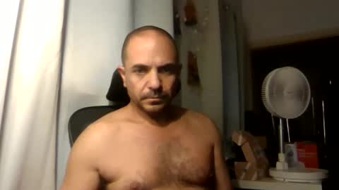 Ariel online show from 06/11/26, 03:04