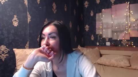 EmmaGoldX online show from 11/09/25, 10:35