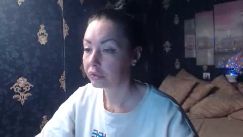 EmmaGoldX online show from 01/16/26, 02:04