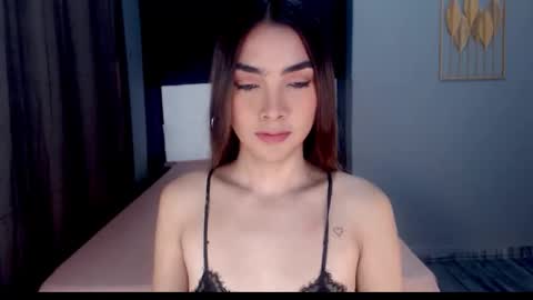 Snapshot of emmahardcockts chatting on 04/04/26, 01:15 Emma online show from 04/04/26, 01:15