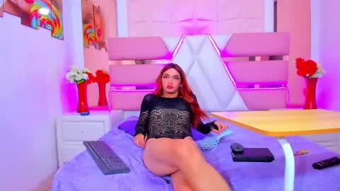 Emma Hilton online show from 06/05/26, 10:59