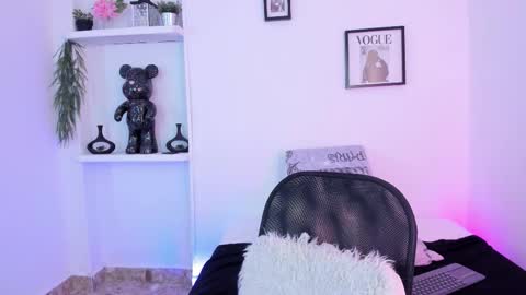 emmajohanson online show from 02/26/26, 07:35