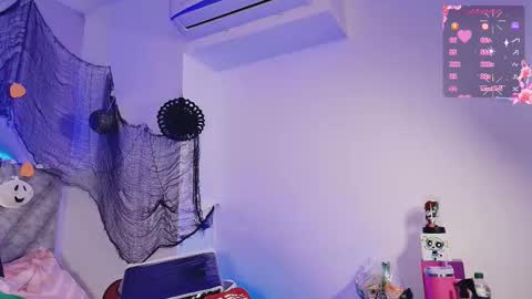  Emma  online show from 11/01/25, 04:03