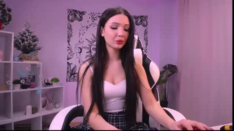 Emma online show from 12/28/24, 04:19