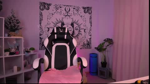 Emma online show from 01/29/25, 06:54