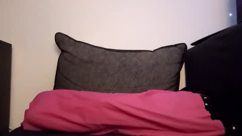 Snapshot of emmakros chatting on 09/27/25, 08:41 emmakros online show from 09/27/25, 08:41