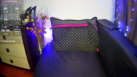 Snapshot of emmakros chatting on 10/04/25, 08:23 emmakros online show from 10/04/25, 08:23