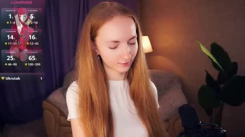 Snapshot of emmalaflame chatting on 03/12/25, 08:52 Emma day Wendy night online show from 03/12/25, 08:52