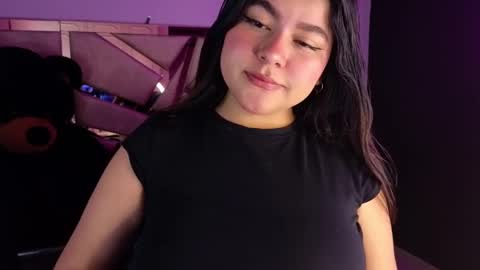 Snapshot of emmalee_a chatting on 12/29/24, 05:01 Emma online show from 12/29/24, 05:01