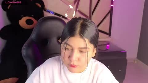 Snapshot of emmalee_a chatting on 01/09/25, 05:00 Emma online show from 01/09/25, 05:00