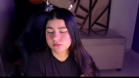 Snapshot of emmalee_a chatting on 02/03/25, 10:58 Emma online show from 02/03/25, 10:58