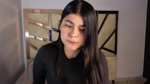 Snapshot of emmalee_a chatting on 02/07/25, 04:35 Emma online show from 02/07/25, 04:35