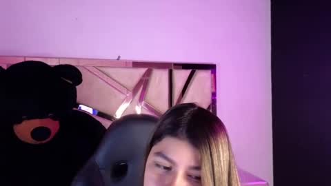 Snapshot of emmalee_a chatting on 02/20/25, 04:46 Emma online show from 02/20/25, 04:46