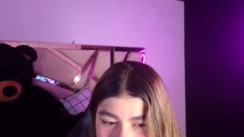 Snapshot of emmalee_a chatting on 02/21/25, 10:39 Emma online show from 02/21/25, 10:39