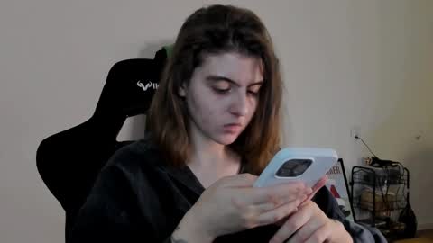 Emma online show from 12/21/24, 08:43