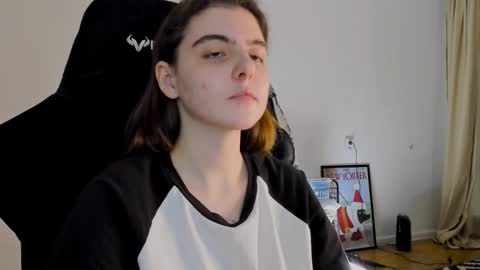 Emma online show from 01/31/25, 08:22