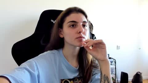 Emma online show from 09/25/25, 10:19