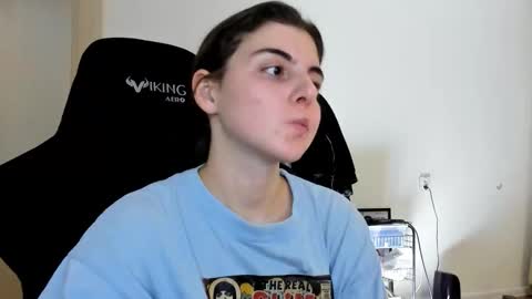 Emma online show from 11/11/25, 04:18