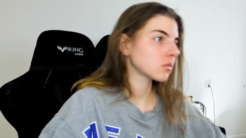 Emma online show from 11/13/25, 11:09