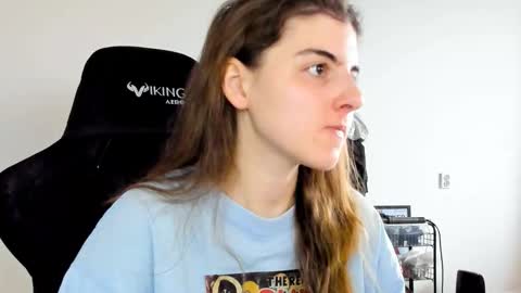 Emma online show from 12/01/25, 09:36