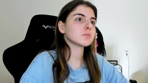 Snapshot of emmamon chatting on 12/05/25, 07:54 Emma online show from 12/05/25, 07:54