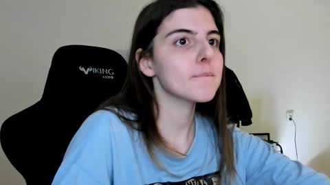 Snapshot of emmamon chatting on 12/22/25, 05:10 Emma online show from 12/22/25, 05:10