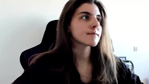 Snapshot of emmamon chatting on 02/14/26, 11:29 Emma online show from 02/14/26, 11:29