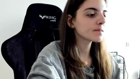 Snapshot of emmamon chatting on 03/26/26, 10:32 Emma online show from 03/26/26, 10:32